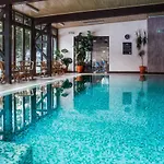 Ostrova Village Hotell 3*